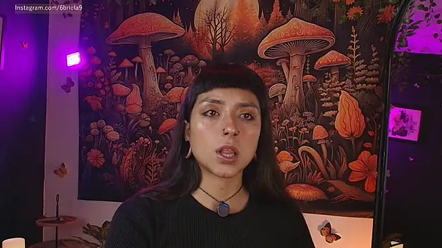 6Briela9  online show from 04-15-26, 05:46