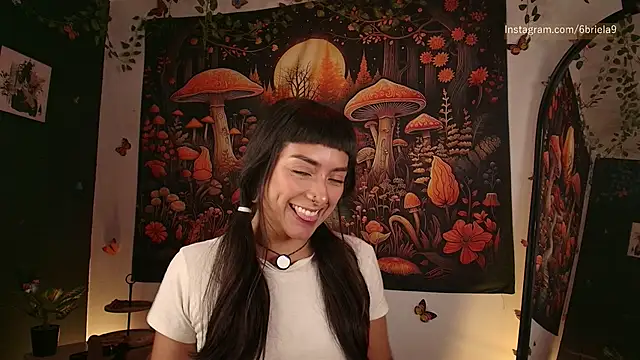 6Briela9  online show from 05-17-26, 04:45