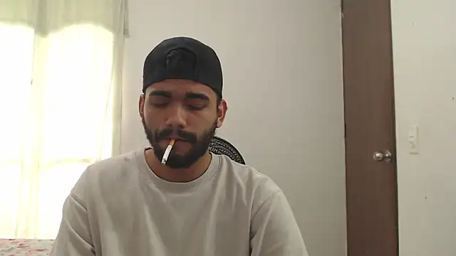 Snapshot of Dante_Damare chatting on 10-07-25, 08:43 Dante Damare online show from 10-07-25, 08:43