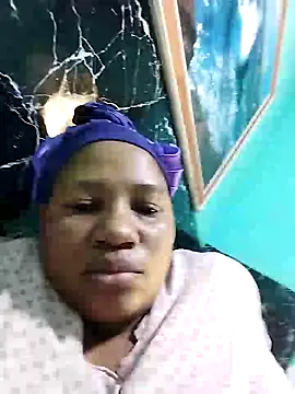 Snapshot of Bustyslave48 chatting on 09-21-25, 09:03 Bustyslave48 online show from 09-21-25, 09:03