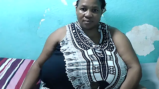 Snapshot of Bustyslave48 chatting on 02-14-25, 08:26 Bustyslave48 online show from 02-14-25, 08:26