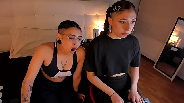 Cintya Kros online show from 01-22-25, 04:55