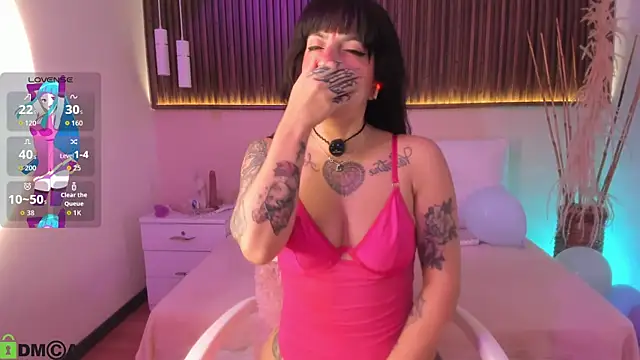 Liz grey  online show from 05-15-26, 06:17