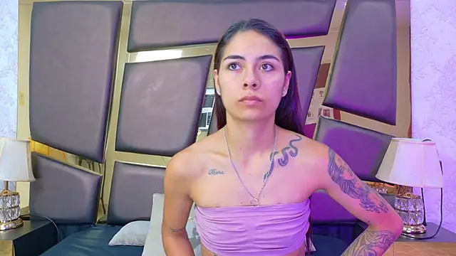 NicoleEsposito online show from 11-10-25, 01:05