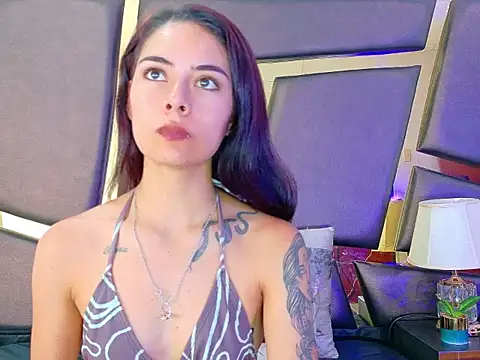 Snapshot of NicoleEsposito chatting on 09-27-25, 12:55 NicoleEsposito online show from 09-27-25, 12:55