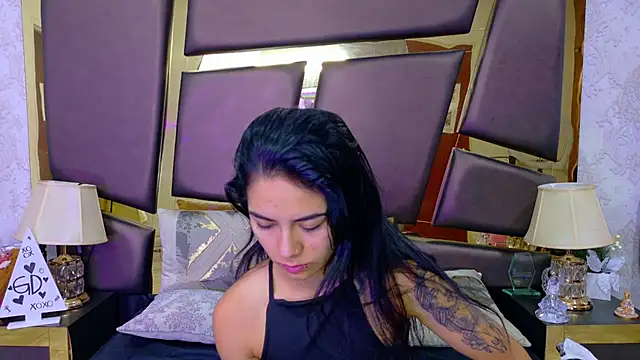 NicoleEsposito online show from 03-12-26, 12:31