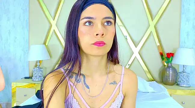 Snapshot of NicoleEsposito chatting on 03-16-25, 03:58 NicoleEsposito online show from 03-16-25, 03:58