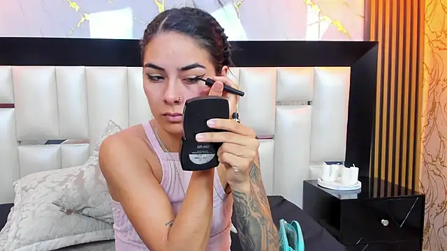 NicoleEsposito online show from 01-15-26, 01:03