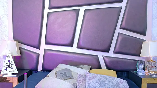 NicoleEsposito online show from 05-27-26, 01:07