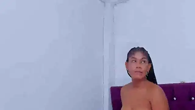 Snapshot of AlisonJaimes chatting on 02-11-26, 09:03 AlisonJaimes online show from 02-11-26, 09:03