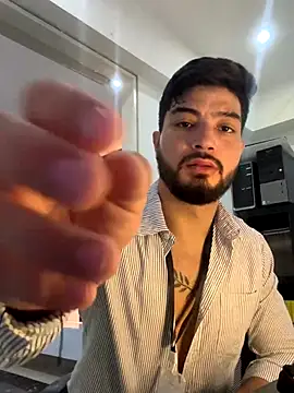 Snapshot of _tony8 chatting on 11-19-25, 04:40 tony8 online show from 11-19-25, 04:40