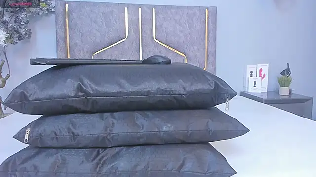 Maddyjohnsonn online show from 12-06-24, 03:57