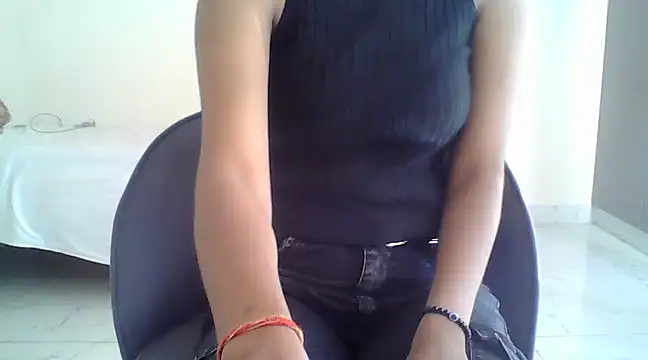 Snapshot of Janvi_singh98 chatting on 12-05-24, 08:27 Janvi singh98 online show from 12-05-24, 08:27