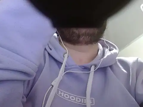 camiloking1720 online show from 09-18-25, 06:05