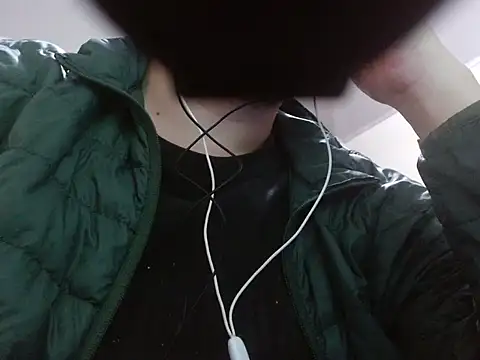 camiloking1720 online show from 11-06-25, 07:34