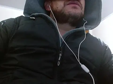 camiloking1720 online show from 09-28-25, 07:37