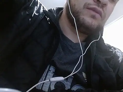 camiloking1720 online show from 09-11-25, 05:46