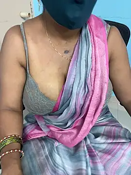 Snapshot of sajeetha chatting on 06-26-26, 11:21 sajeetha online show from 06-26-26, 11:21