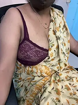 Snapshot of sajeetha chatting on 07-08-26, 02:29 sajeetha online show from 07-08-26, 02:29