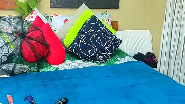 MidnightPassionxx online show from 11-19-25, 09:53