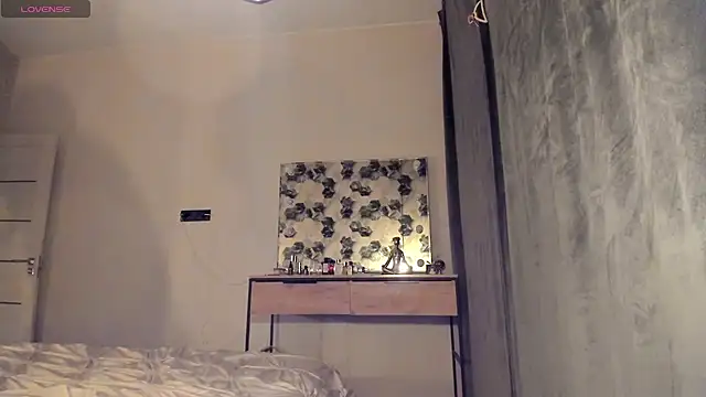 Selena Rase online show from 02-09-26, 04:05