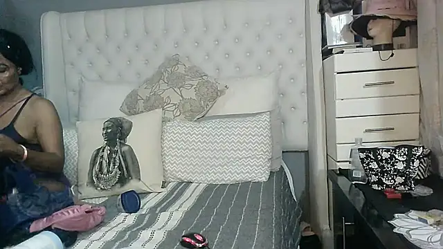 Carocurvy online show from 11-02-25, 05:29