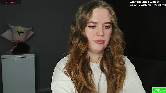 Pinku kitsune online show from 02-15-26, 05:30