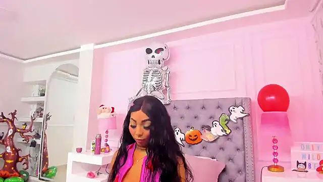 HaileeRoberts online show from 10-29-25, 12:26