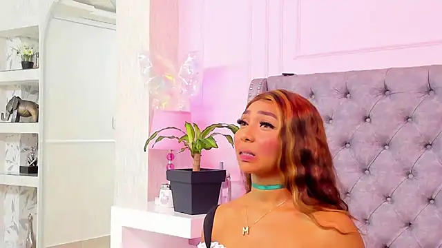 Snapshot of HaileeRoberts chatting on 03-17-26, 12:41 HaileeRoberts online show from 03-17-26, 12:41