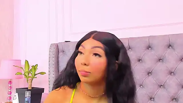 HaileeRoberts online show from 01-18-26, 01:03