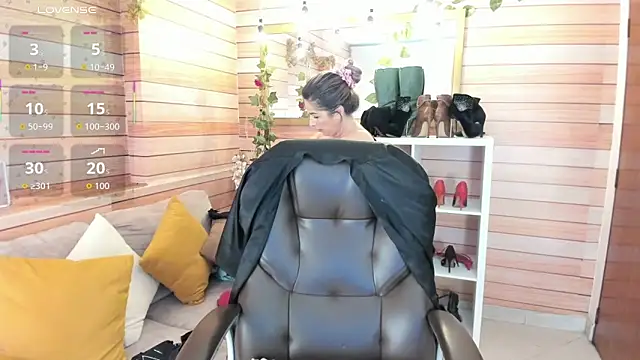 Victoria collins 1 online show from 03-05-26, 12:13