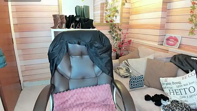 Victoria collins 1 online show from 03-24-26, 12:16