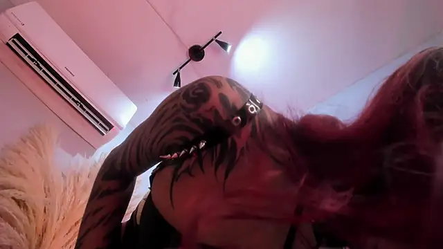 ALICEPOIXXXON online show from 11-08-25, 01:31