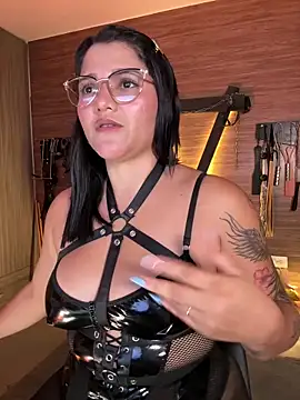 Snapshot of yey_bdsm chatting on 06-30-26, 05:57 yey bdsm online show from 06-30-26, 05:57