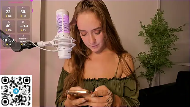 Snapshot of AngelPaull chatting on 02-28-25, 01:05 AngelPaull online show from 02-28-25, 01:05
