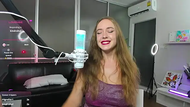 Snapshot of AngelPaull chatting on 12-15-24, 09:09 AngelPaull online show from 12-15-24, 09:09