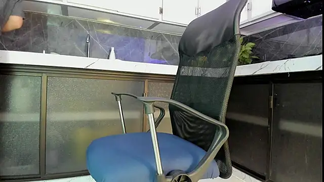 antony bigdick  online show from 11-30-25, 01:23