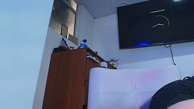 Maylin 2024 online show from 10-27-25, 08:43