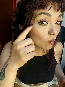 Winona-miu online show from 12-21-25, 07:15