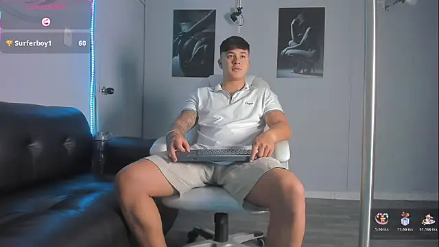 Snapshot of Cristopher_strong chatting on 02-10-26, 11:20 Cristopher strong online show from 02-10-26, 11:20