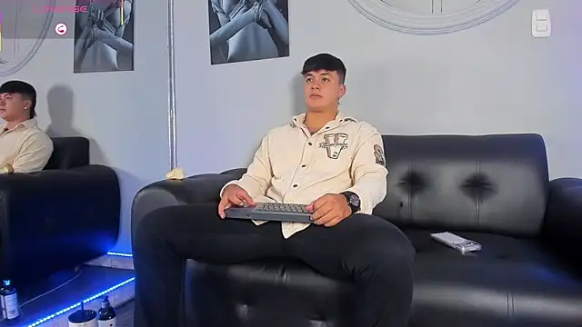 Snapshot of Cristopher_strong chatting on 02-02-26, 01:10 Cristopher strong online show from 02-02-26, 01:10