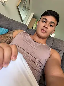 Snapshot of Cristopher_strong chatting on 05-15-26, 02:15 Cristopher strong online show from 05-15-26, 02:15