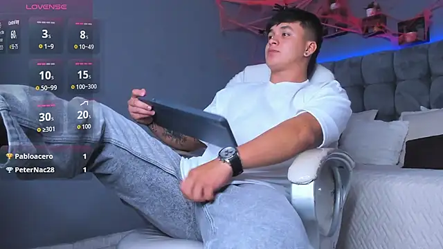 Cristopher strong online show from 10-11-25, 11:50