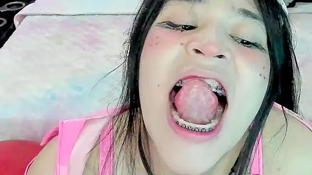 AlanaLuck online show from 04-13-26, 07:18