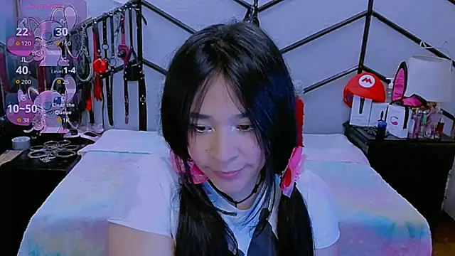 AlanaLuck online show from 11-05-25, 07:06