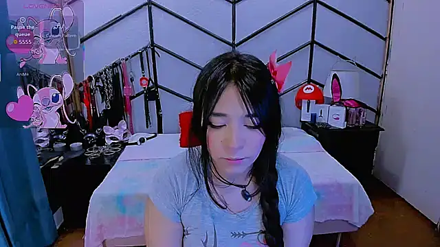 AlanaLuck online show from 11-25-25, 07:25