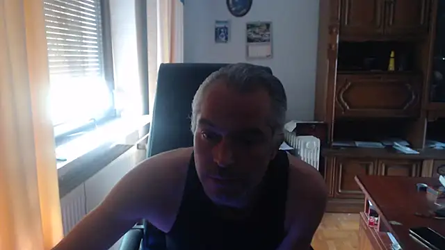 JohnnyD80 online show from 06-15-26, 01:33