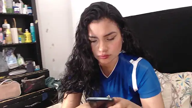 lolaa staars online show from 02-08-25, 02:26