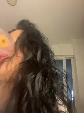 lolaa staars online show from 10-10-25, 06:25