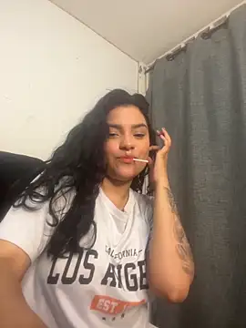 lolaa staars online show from 10-15-25, 05:28